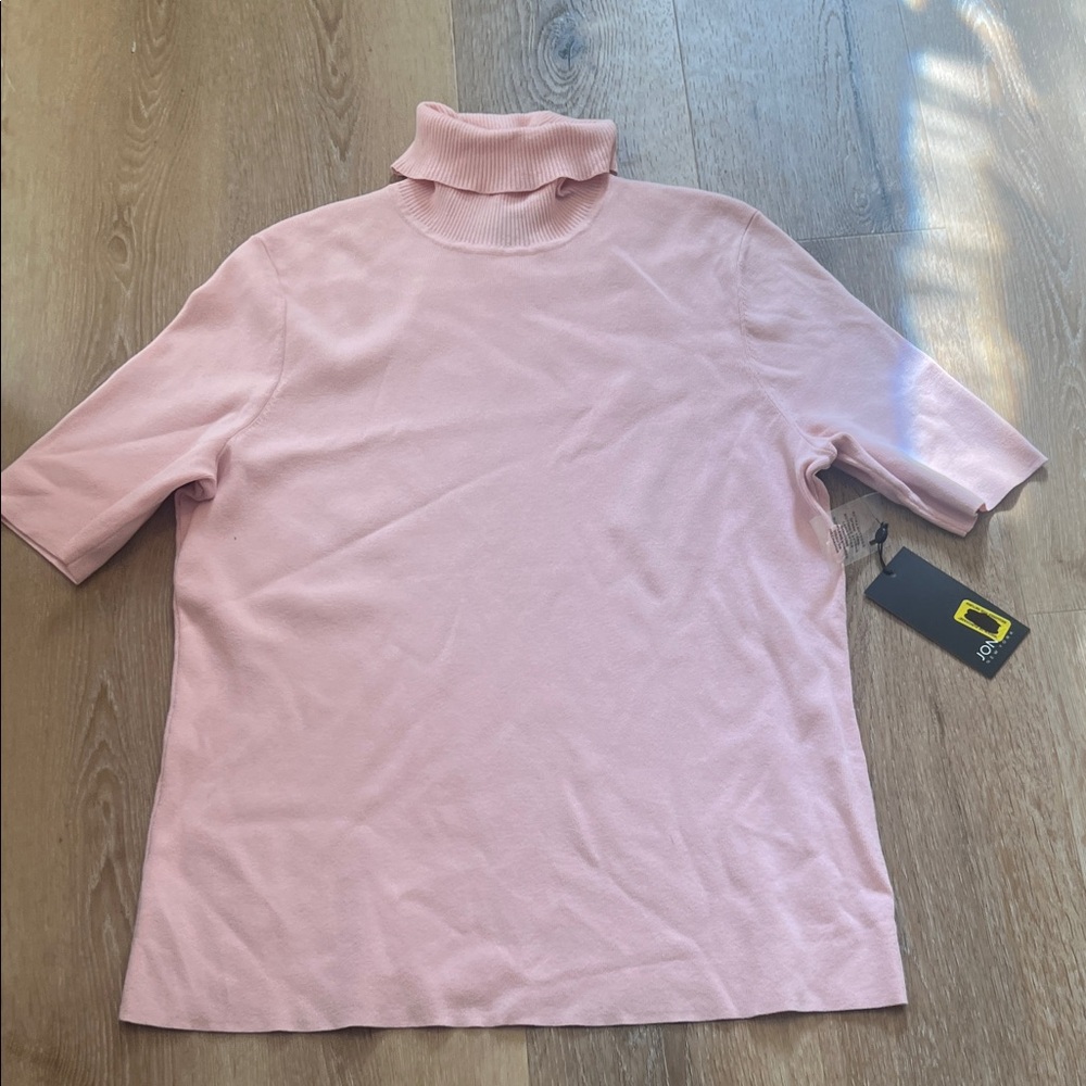 NWT Jones New York Soft Pink Short Sleeve Turtleneck Top